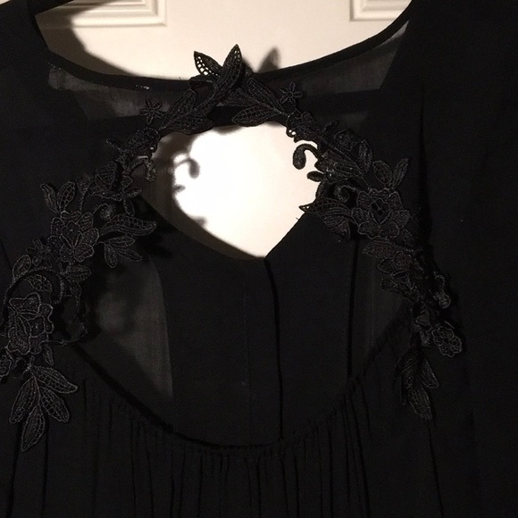 Blush Noir Sheer Black Open Back Blouse size M - Picture 3 of 4